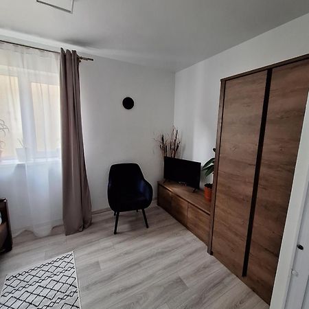 Miha'S Apartament Sulina Eksteriør bilde
