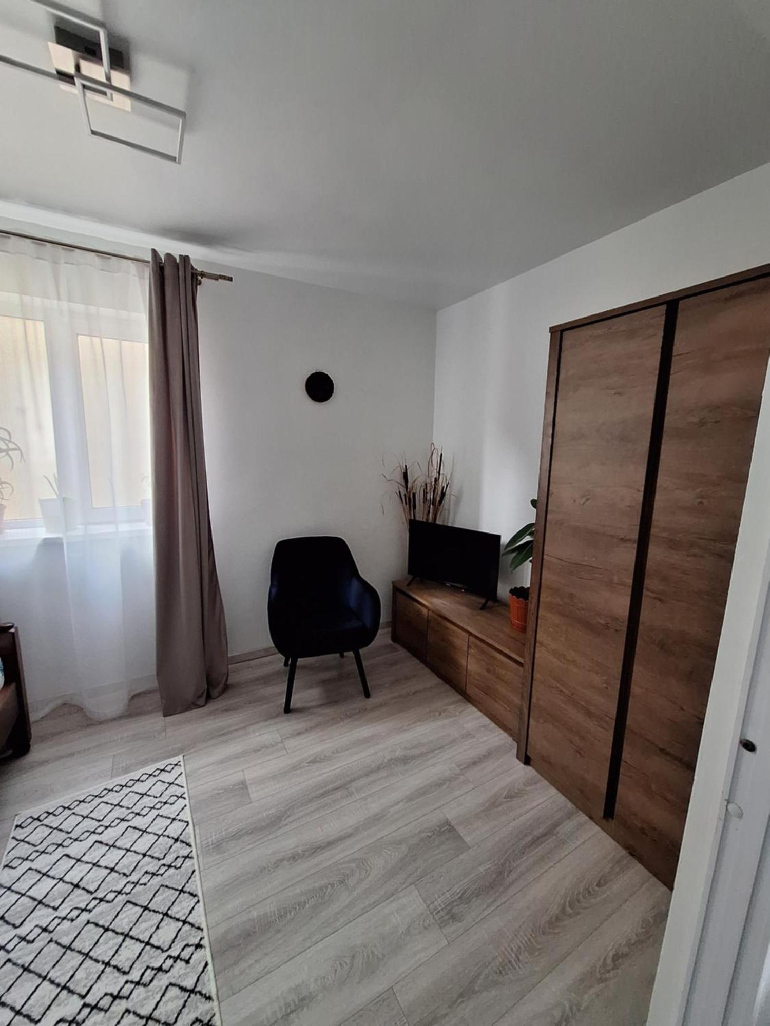 Miha'S Apartament Sulina Eksteriør bilde